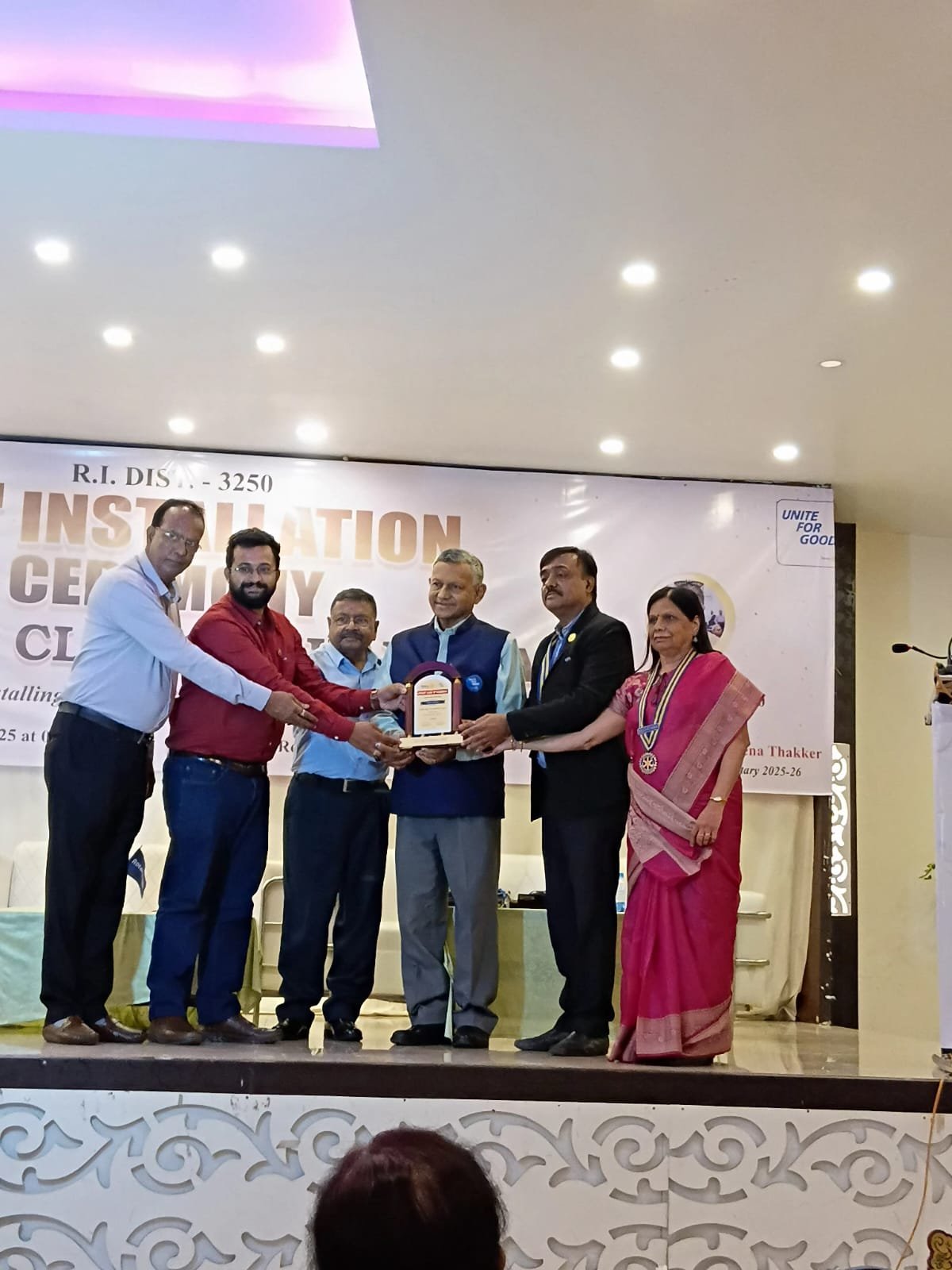 रोटरी क्लब चाईबासा का 65वां पदस्थापन दिवस संपन्न, विकास दोदराजका बने अध्यक्ष हिना ठक्कर सचिव 1 IMG 20250713 WA0065