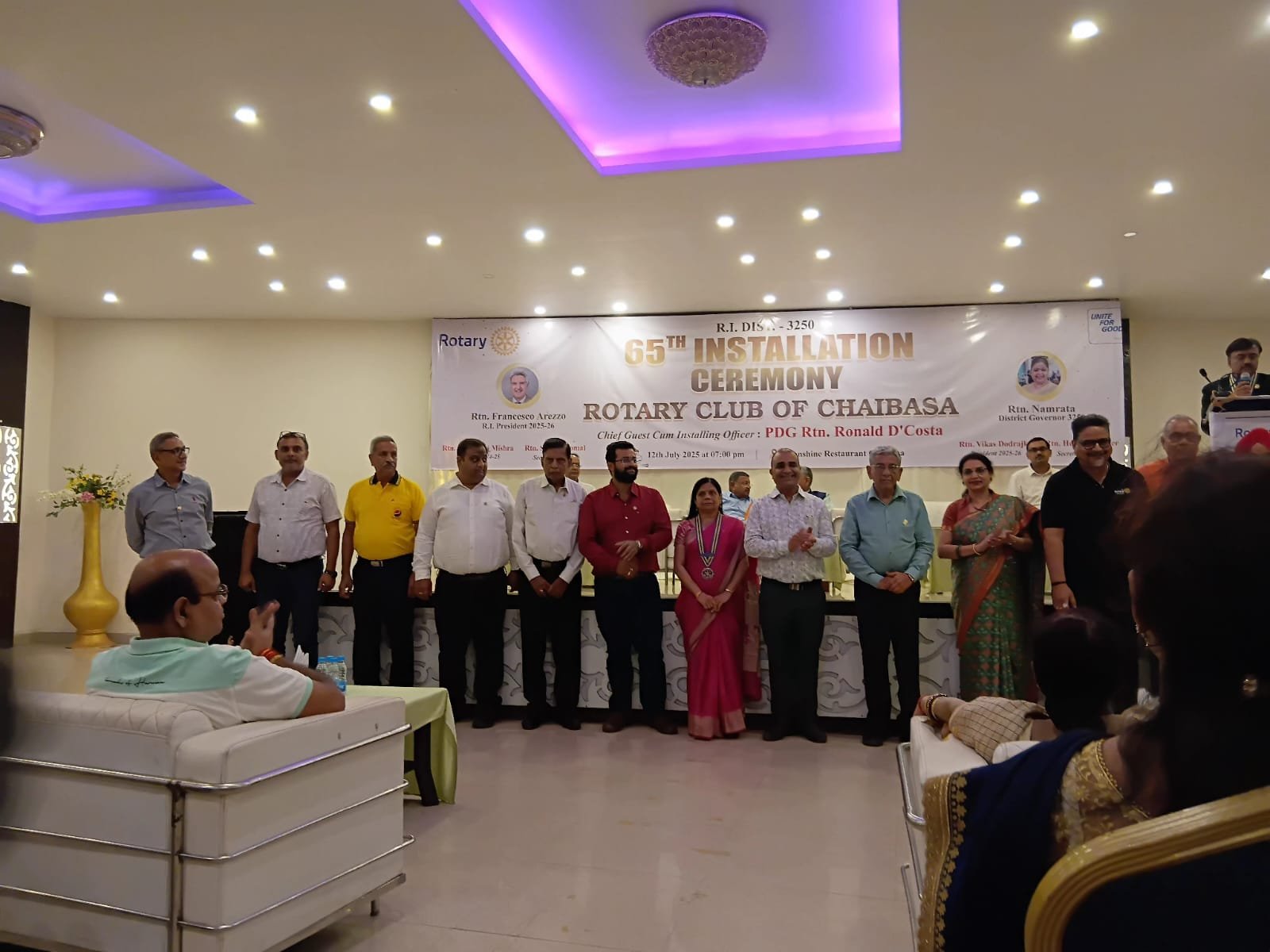 रोटरी क्लब चाईबासा का 65वां पदस्थापन दिवस संपन्न, विकास दोदराजका बने अध्यक्ष हिना ठक्कर सचिव 2 IMG 20250713 WA0066