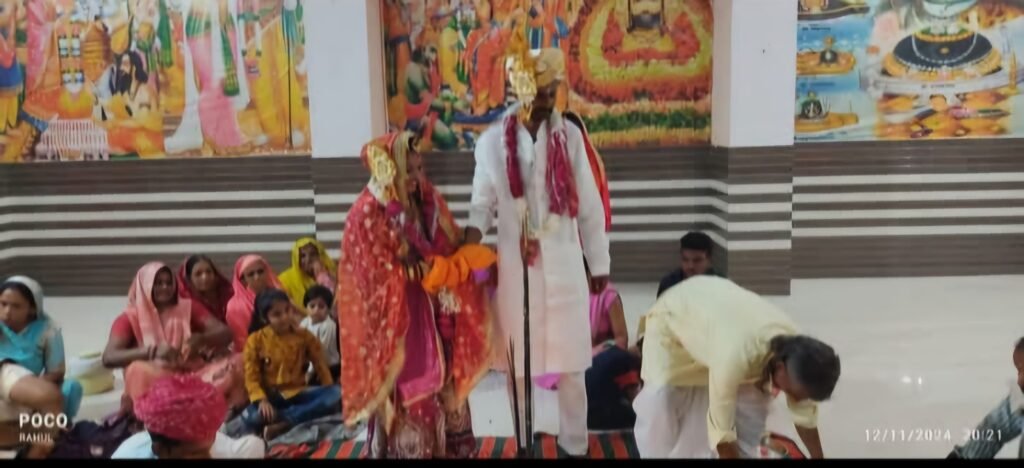 Adityapur Marriage dispute: शादी के बाद उठे मानव तस्करी के सवाल, पैसों के लेन-देन पर उलझा केस, आरोपी महिला और युवक ने रखा अपना पक्ष 2 img 20250912 wa00114012226242461459090