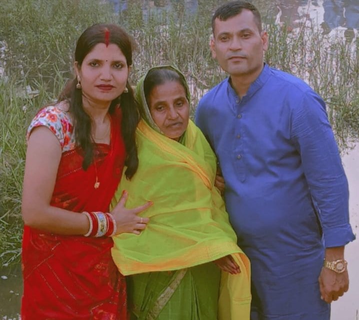 Munger Rampur Chhath Puja: मुंगेर के रामपुर में भक्ति भाव से मनाया गया लोकआस्था का महापर्व छठ, दीपक चौधरी ने की विशेष व्यवस्था 1 लोकआस्था का महापर्व छठ, दीपक चौधरी ने की विशेष व्यवस्था