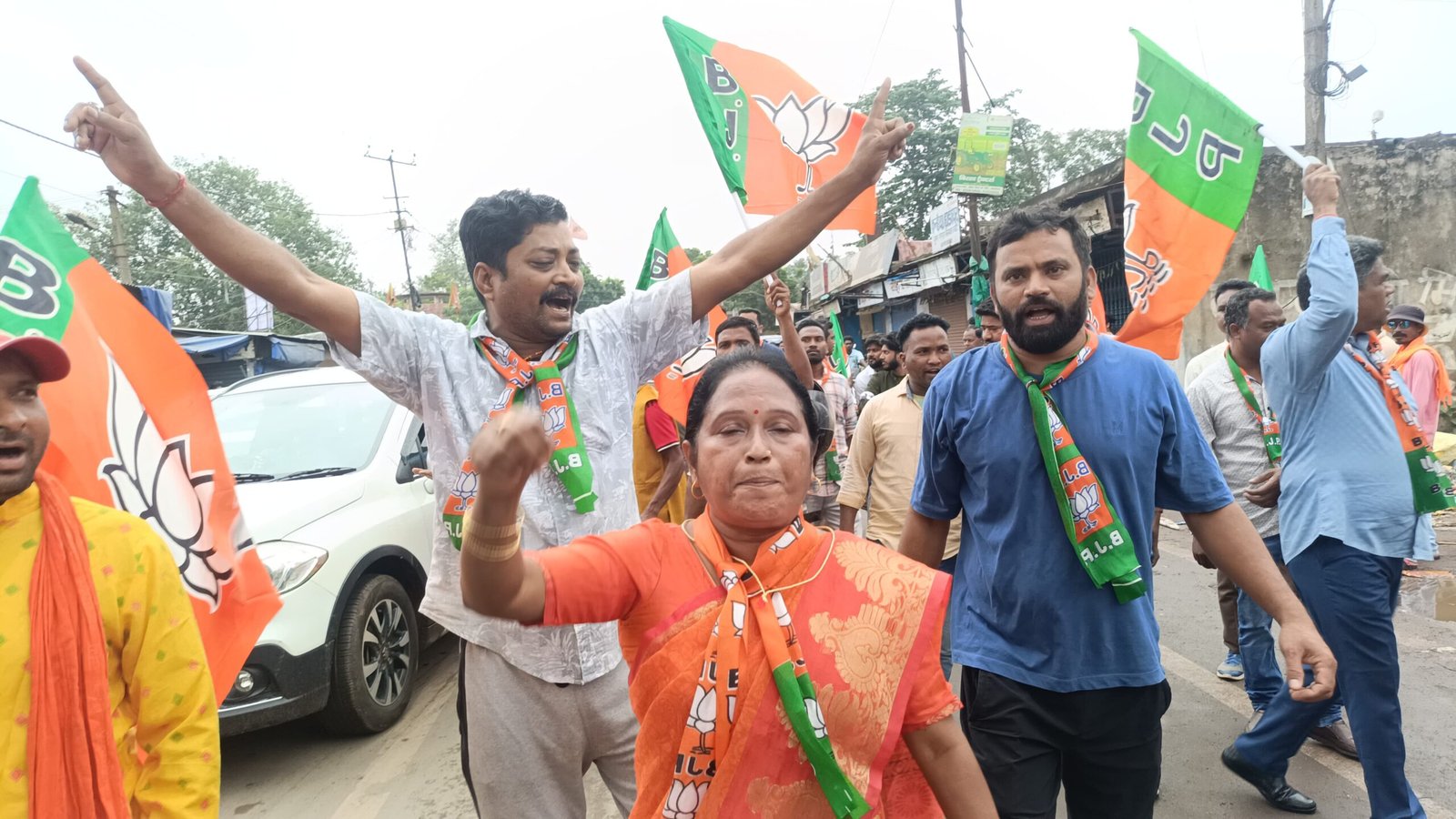 कोल्हान बंद का व्यापक असर, चाईबासा सहित जिले में ठप रही जनजीवन 2 सड़क पर उतरे भाजपा कार्यकर्ता