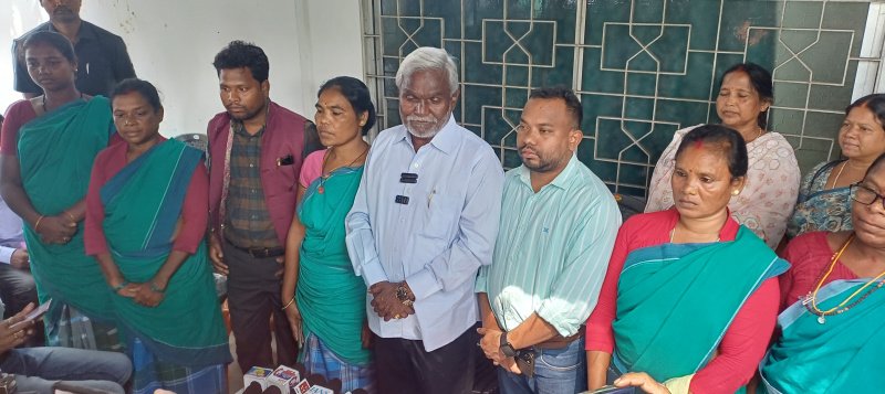 चाईबासा आंदोलन पर लाठीचार्ज: सरकार का अमानवीय चेहरा बेनकाब, 29 अक्टूबर कोल्हान बंद रहेगा: चम्पाई सोरेन IMG 20251028 165118
