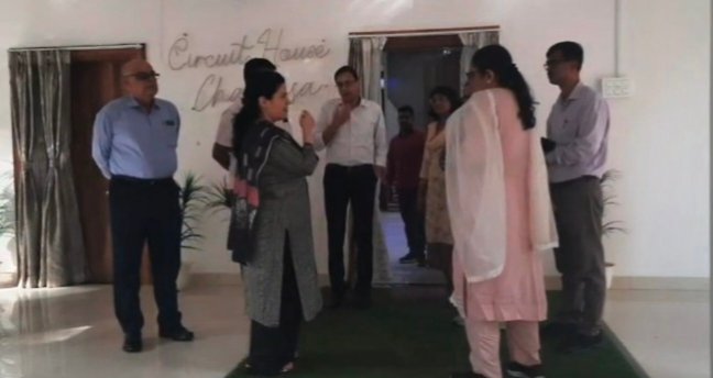 चाईबासा ब्लड बैंक कांड: थैलेसिमिया बच्चों को एचआईवी संक्रमित रक्त, उच्चस्तरीय जांच समिति गठित 1 सदर अस्पताल चाईबासा पहुंची विशेष सचिव, किया निरीक्षण