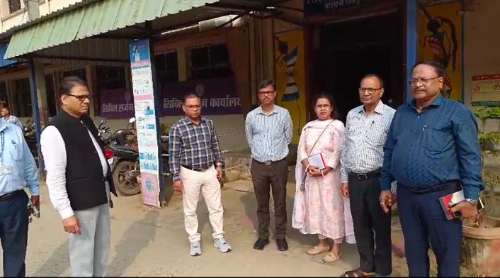 रांची से सदर अस्पताल चाईबासा पहुंची जांच टीम