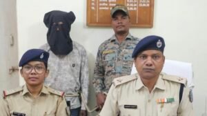 पुलिस की गिरफ्त में आरोपी