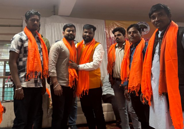 Adityapur VHP meeting: विहिप सरायकेला-खरसवां जिला बैठक में संगठन विस्तार व नशा मुक्ति अभियान पर मंथन 1 IMG 20251117 015702