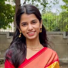 बिहार विधानसभा चुनाव 2025: मैथिली ठाकुर ने अलीनगर सीट पर बनाई प्रभावशाली बढ़त 1 मैथिली ठाकुर