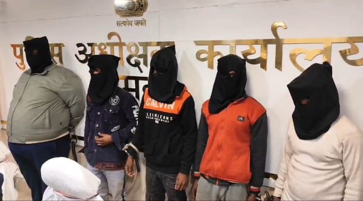 दुमका पुलिस के गिरफ्त में आरोपी