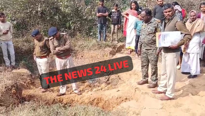 Adityapur Crime News: आदित्यपुर में सनसनी, जंगल में दफन लाश मिलने से मचा हड़कंप 3401afca-d091-4320-b75d-68eba435c106