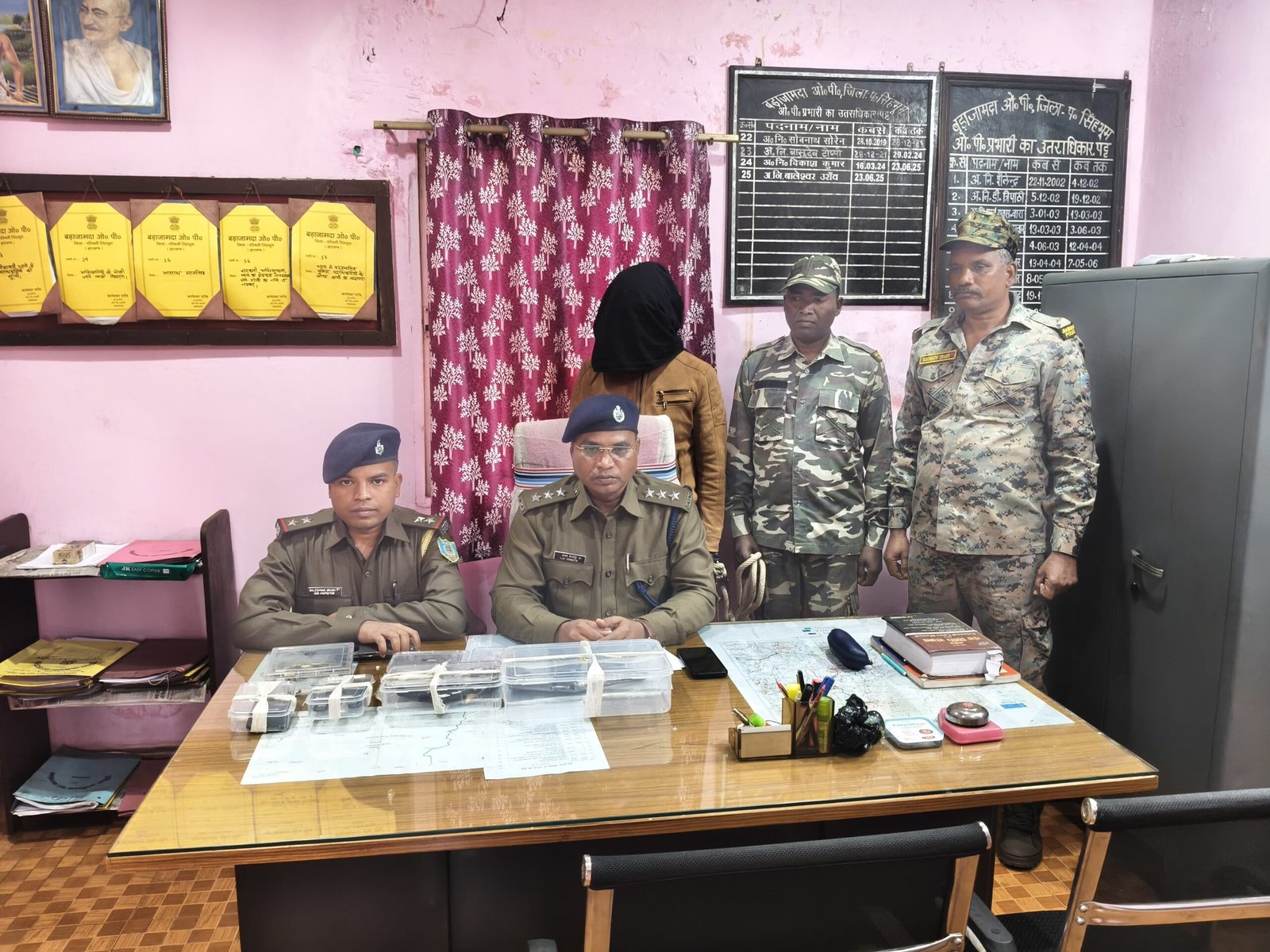 पुलिस की गिरफ्त में डकैती आरोपी