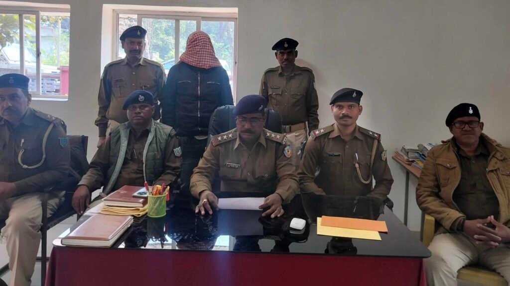 साइबर क्राइम मामले में गिरफ्तार आरोपी मो० शमसेर अली