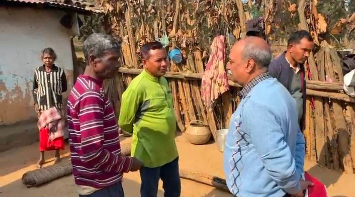 स्वास्थ्य विभाग की टीम