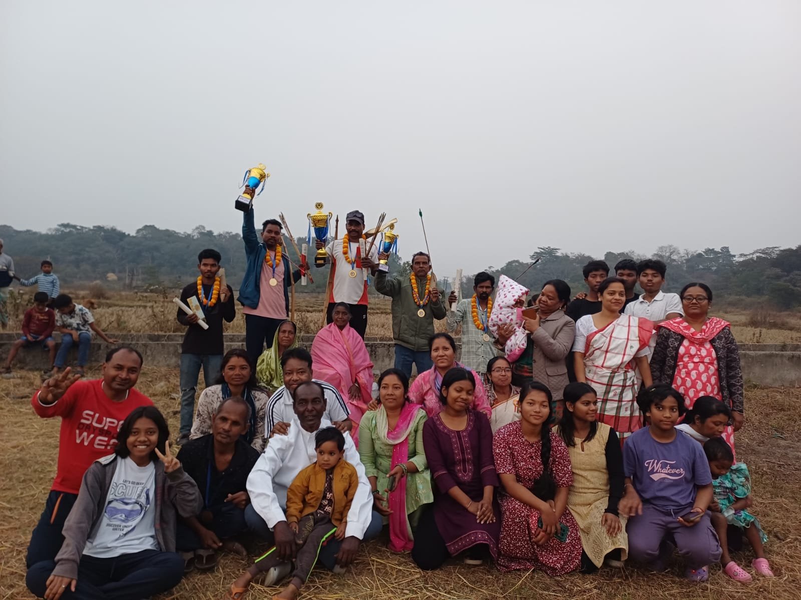 डोमन हेम्ब्रम पारम्परिक तीरंदाजी प्रतियोगिता