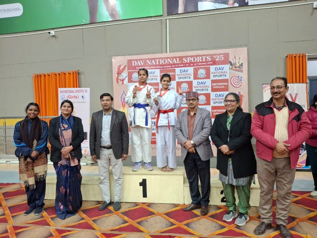 टाटा डीएवी नोवामुंडी की आस्था सिंह ने डीएवी नेशनल स्पोर्ट्स में कराटे में सिल्वर मेडल जीतकर बढ़ाया झारखंड-एल जोन का मान 0ddecaa6 9666 4ce5 a271 07df66684513