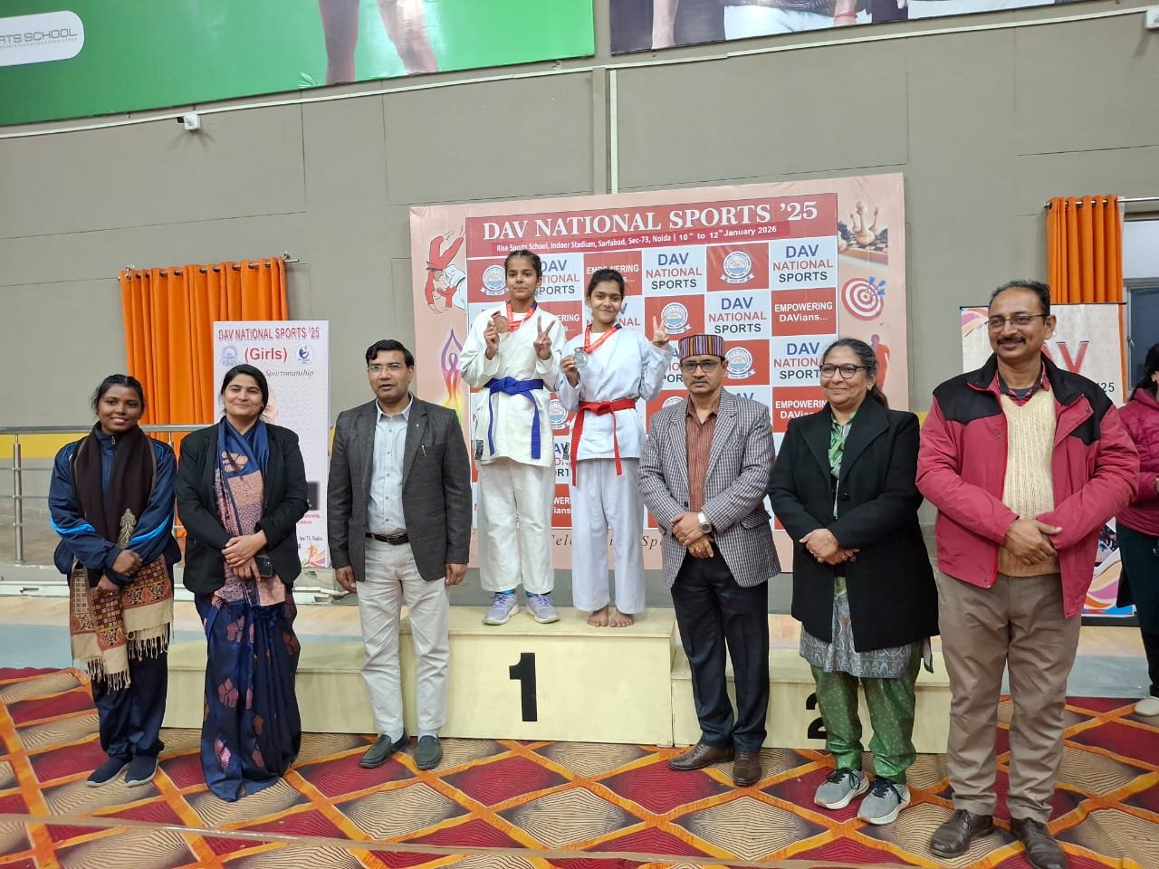 टाटा डीएवी नोवामुंडी की आस्था सिंह ने डीएवी नेशनल स्पोर्ट्स में कराटे में सिल्वर मेडल जीतकर बढ़ाया झारखंड-एल जोन का मान 1 नोवामुंडी