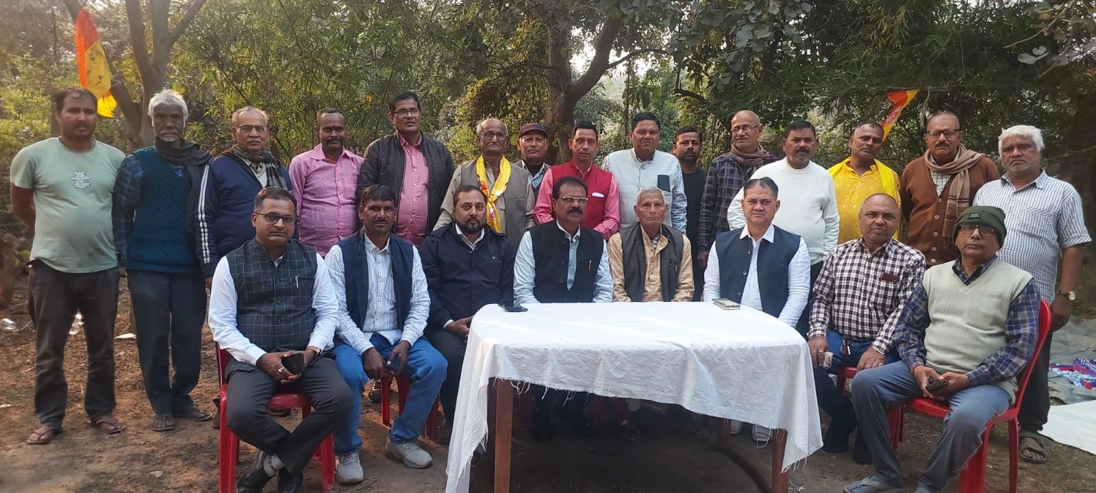 Adityapur Yoga Training Center: अमृत नगर सतबोहनी में निःशुल्क योग केंद्र का तीसरा स्थापना दिवस: प्रदूषण के दौर में योग को बताया जीवन रक्षक 1 2706e2b5 f92f 4ff2 8220 173316665a2f