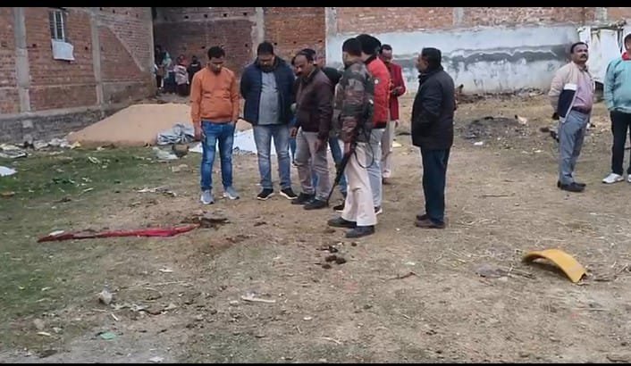 हजारीबाग में भीषण ब्लास्ट से हड़कंप, तीन की मौके पर मौत, एक गंभीर रूप से घायल 1 हजारीबाग में भीषण ब्लास्ट