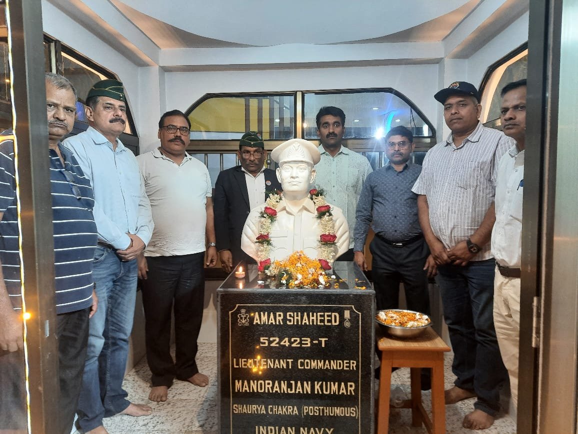 शहीद लेफ्टिनेंट कमांडर मनोरंजन कुमार श्रद्धांजलि