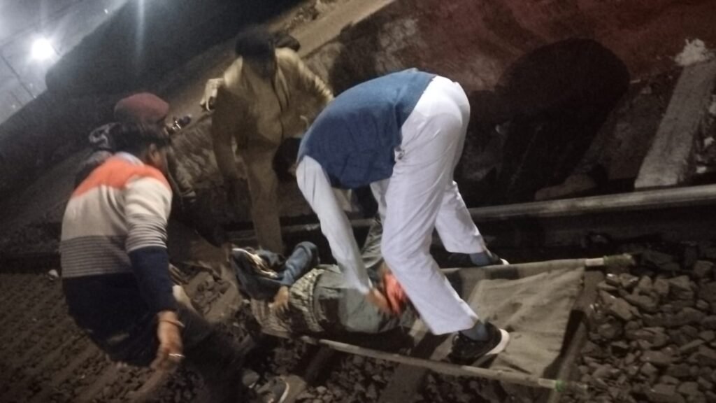 आदित्यपुर स्टेशन