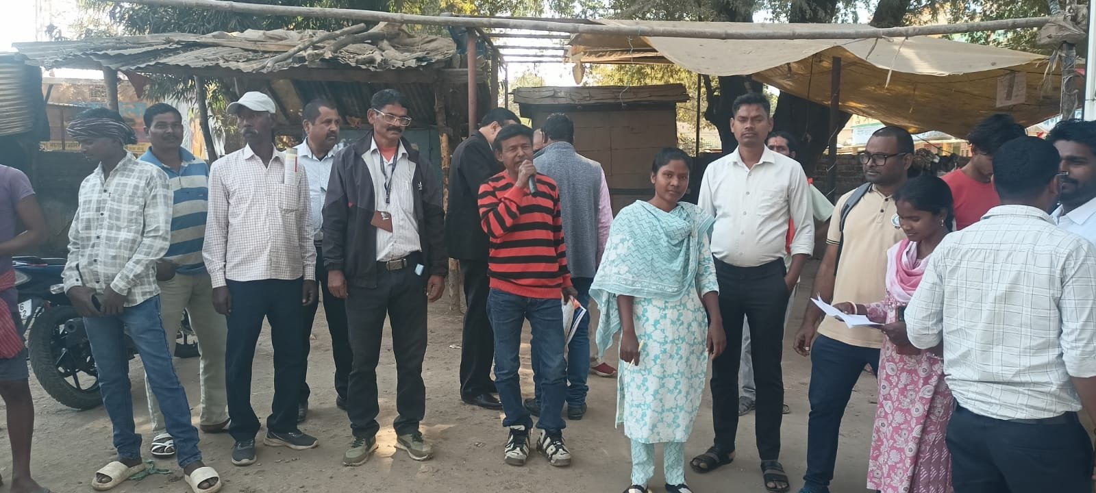 जस्टिस ऑन व्हील्स विधिक जागरूकता शिविर बंदगांव