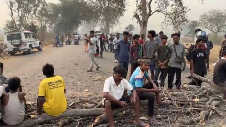 चाईबासा में सड़क हादसा