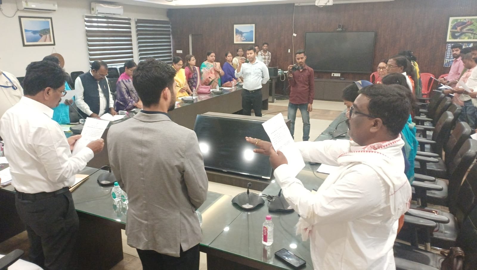 आदित्यपुर नगर निगम का शपथ ग्रहण समारोह