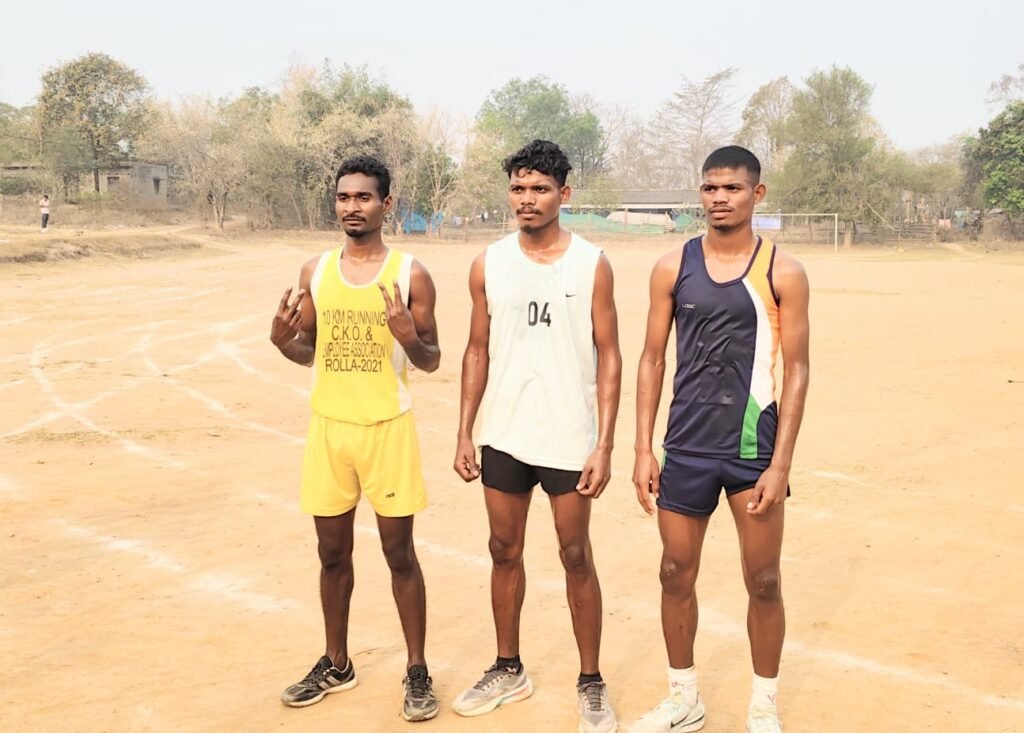 मागे पर्व के अवसर पर चाईबासा के कमारहातु में आयोजित 7 किमी क्रॉस कंट्री दौड़