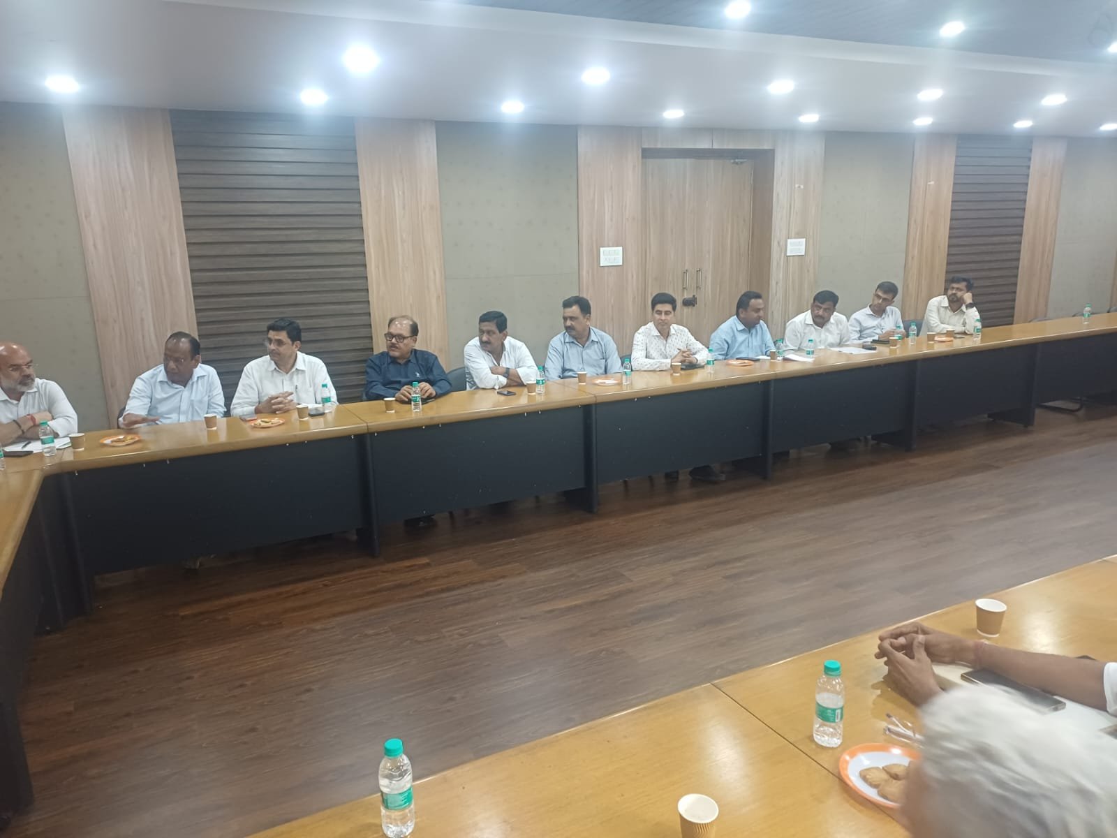  जियाड़ा एमडी की उद्यमियों के साथ बैठक