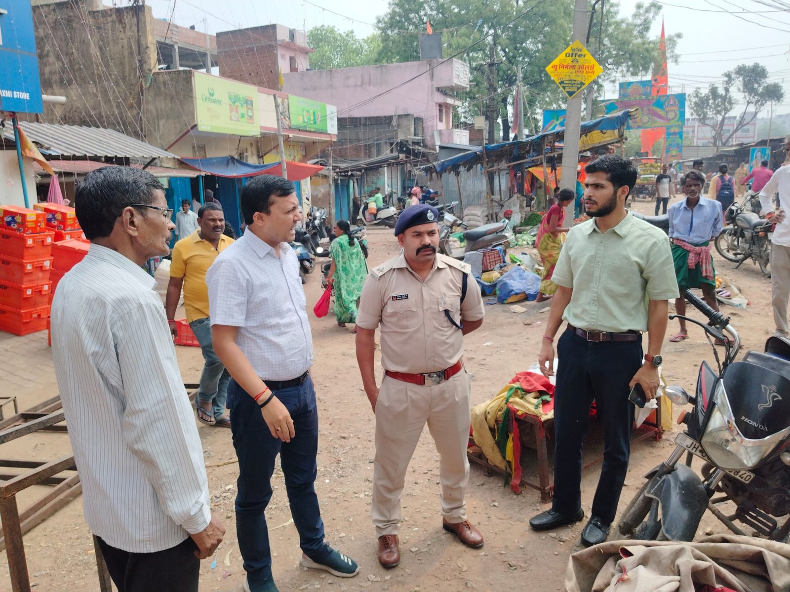 सरायकेला SDM अभिनव प्रकाश