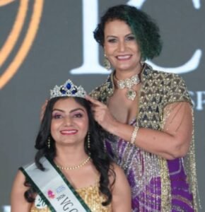 जमशेदपुर की समीक्षा टांक बनी VG Mrs India Global Icon विजेता