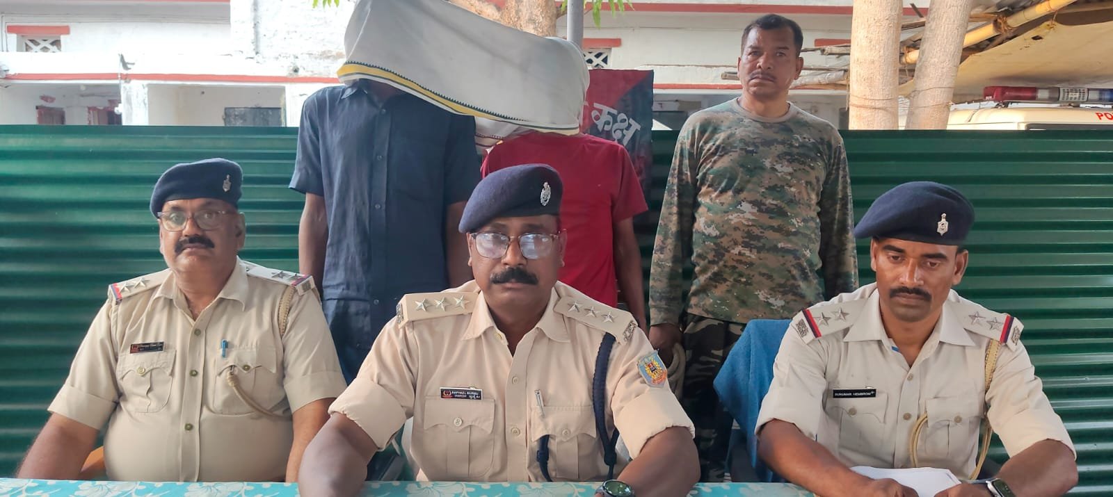 लोहे के हथौड़े से हत्या