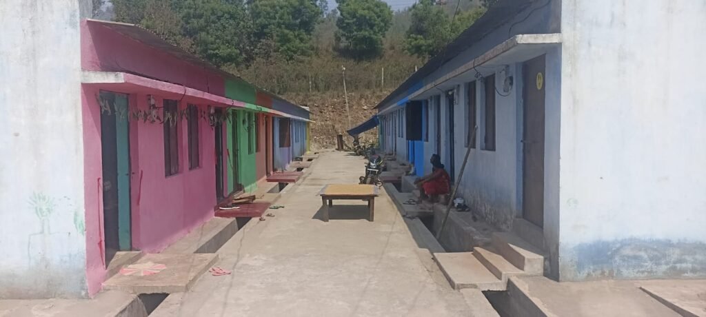 विस्थापित परिवार बिजली समस्या