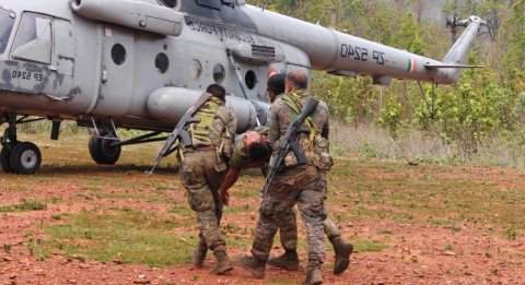 सारंडा जंगल में नक्सल ऑपरेशन के दौरान तैनात जवान और मच्छर जनित बीमारियों का खतरा