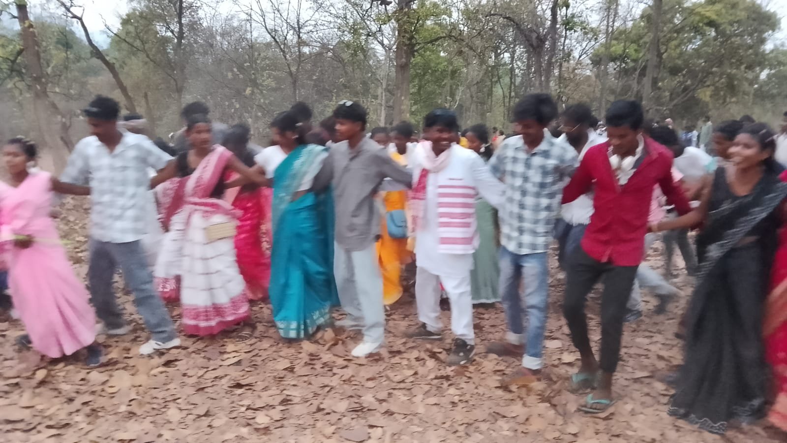 चाईबासा के नुईया गांव में आदिवासी समुदाय