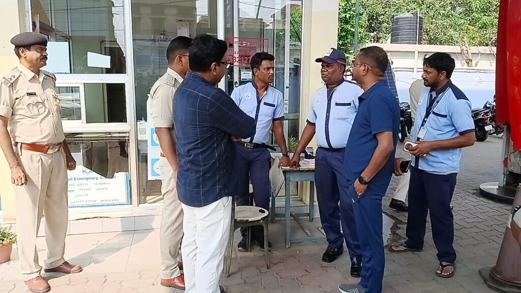 पेट्रोल-डीजल की बिक्री पर जिला प्रशासन ने सख्ती