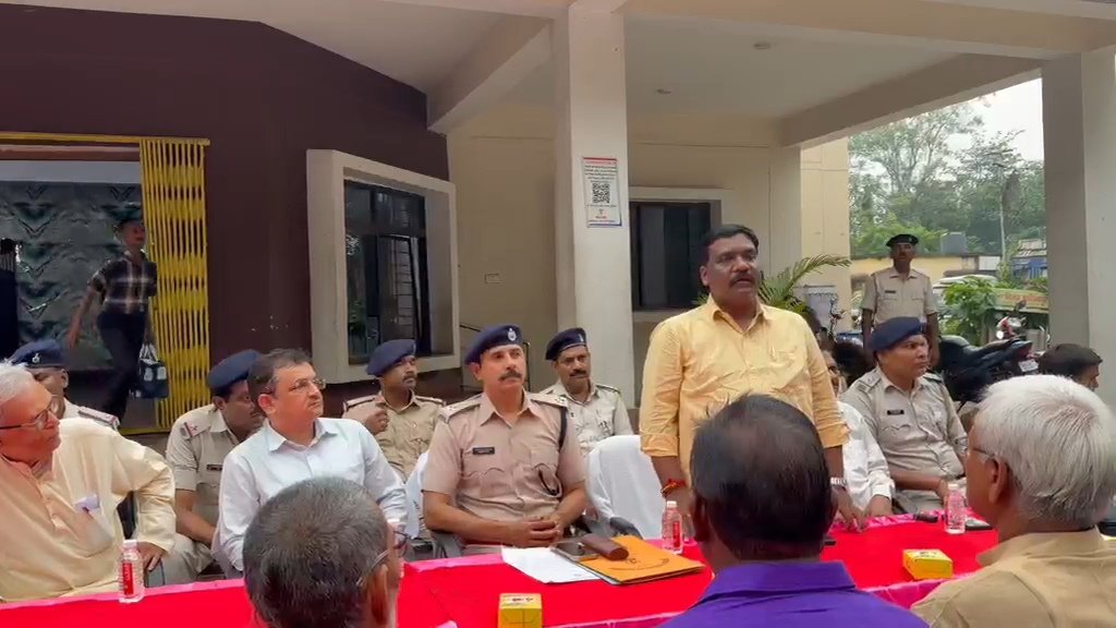 मोहर्रम को लेकर आदित्यपुर थाना में शांति समिति की बैठक