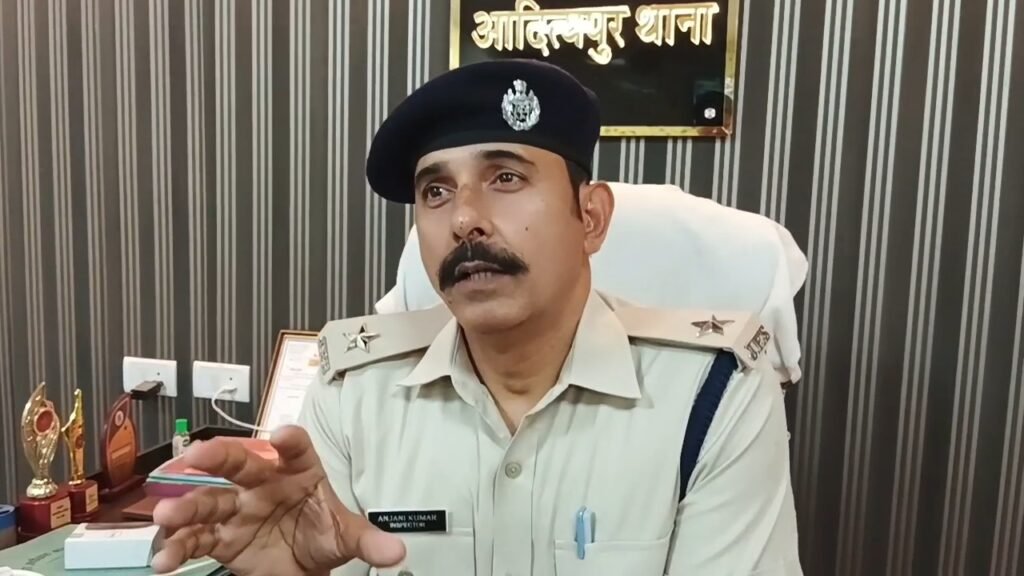 अंजनी कुमार थाना प्रभारी