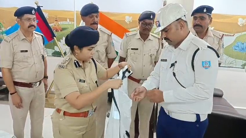 सरायकेला ट्रैफिक पुलिस