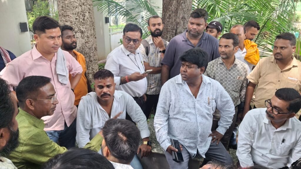 ​ग्लोरिया इंजीनियरिंग मुआवजा