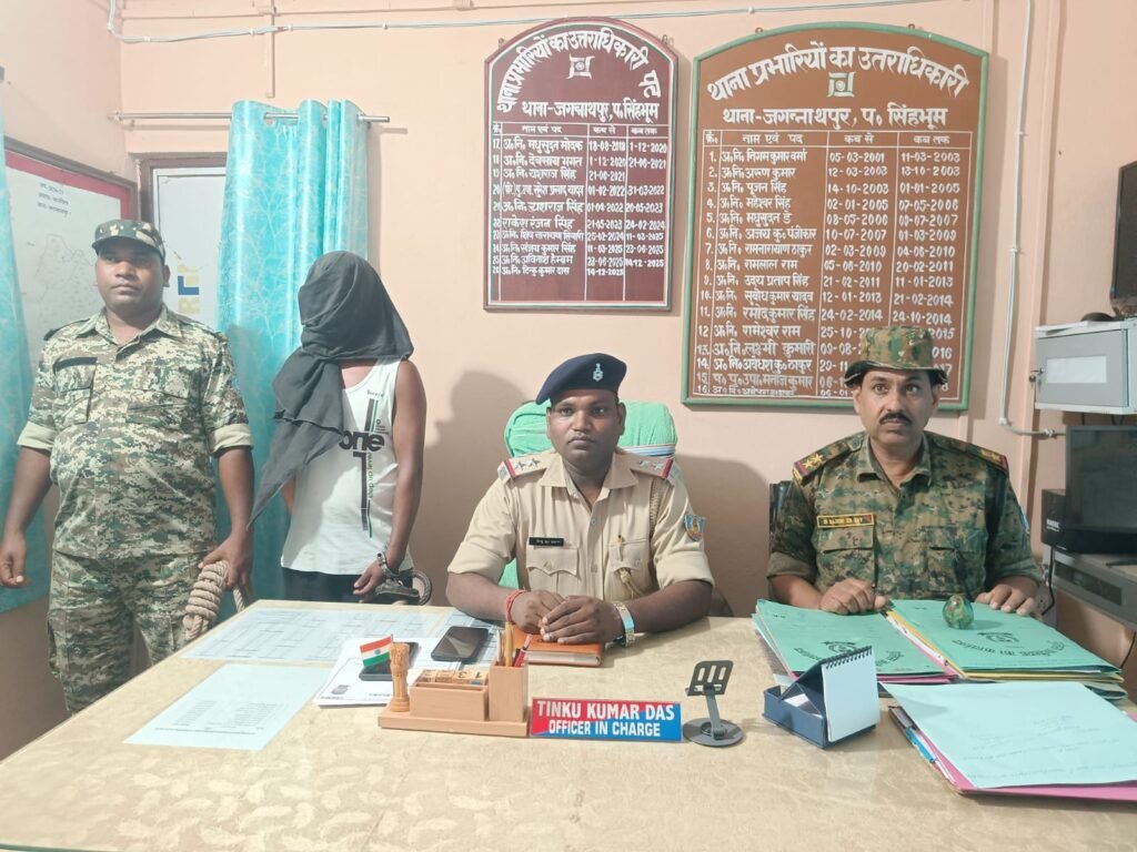 दूसरी पत्नी को घर लाने के विवाद में पति ने पहली पत्नी की हत्या कर दी