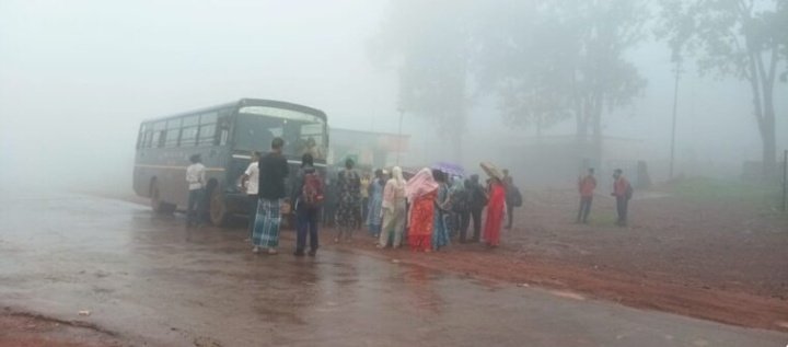 स्कूल बस