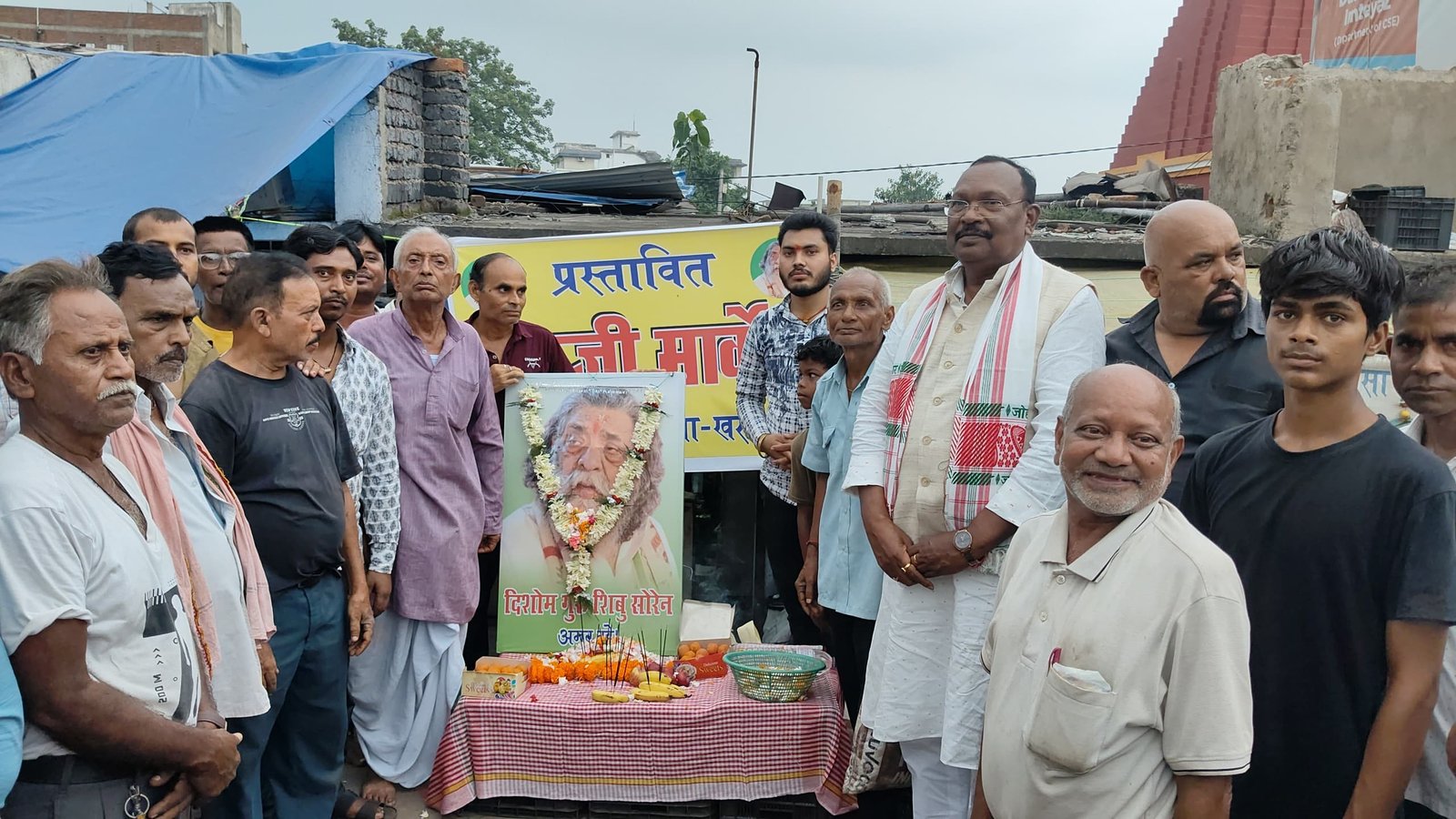 गम्हरिया बाज़ार में दिशोम गुरु को भावभीनी श्रद्धांजलि