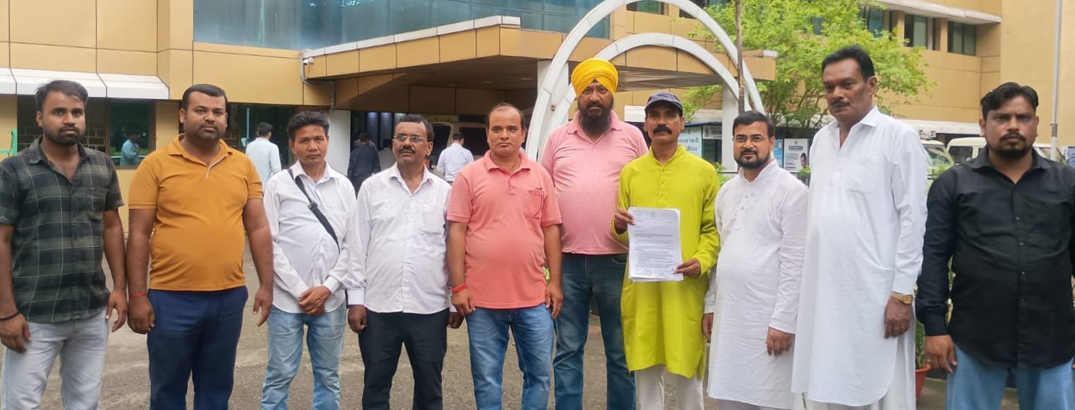 SIR सूची में नाम गायब होने की शिकायत लेकर डीसी से मिले पंचायत प्रतिनिधि