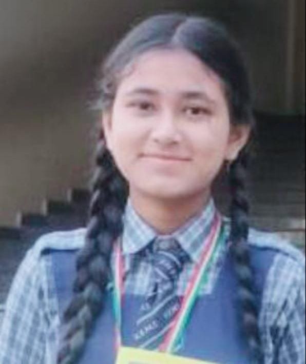 इंग्लिश स्पीच प्रतियोगिता में प्रखंड स्तर पर टॉपर बनीं जैंतगढ़ की लिजा शमीम