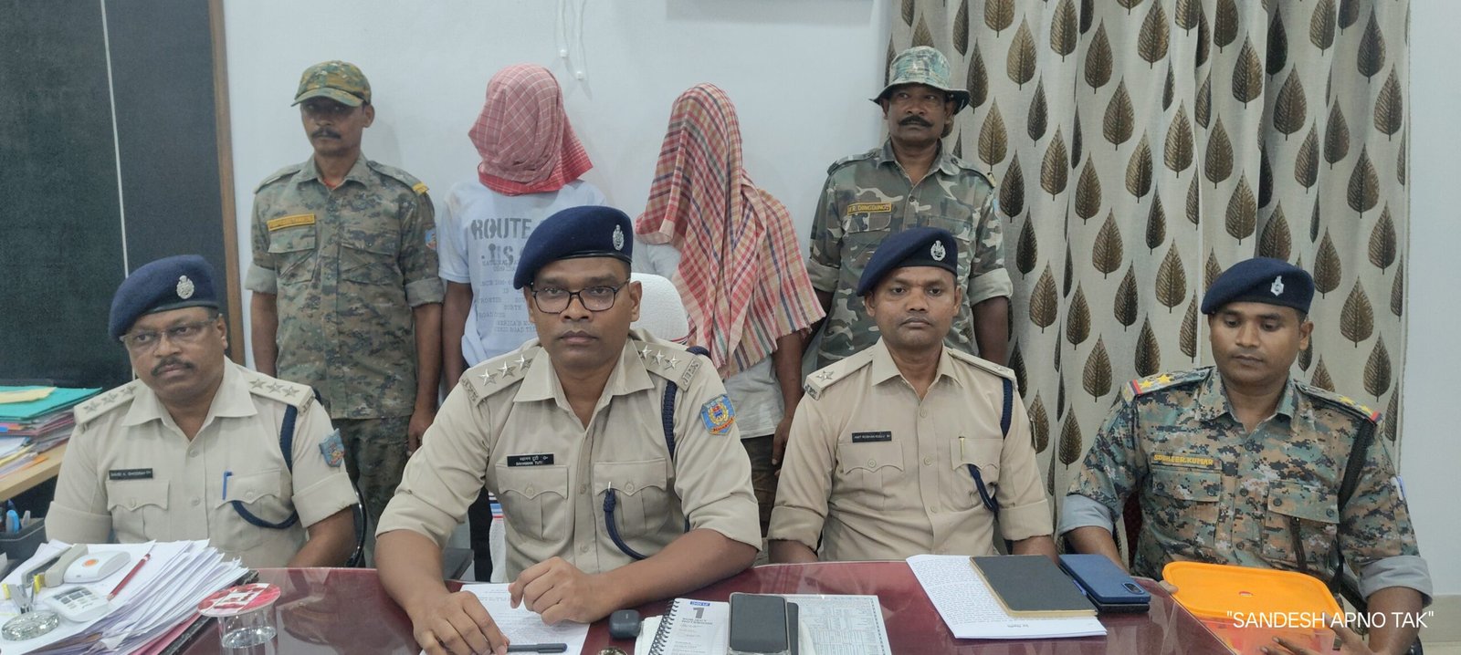 मनोहरपुर में लूट