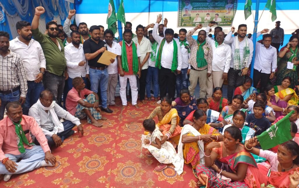 गम्हरिया में झामुमो का विशाल धरना: केंद्र के एमएमडीआर कानून के खिलाफ