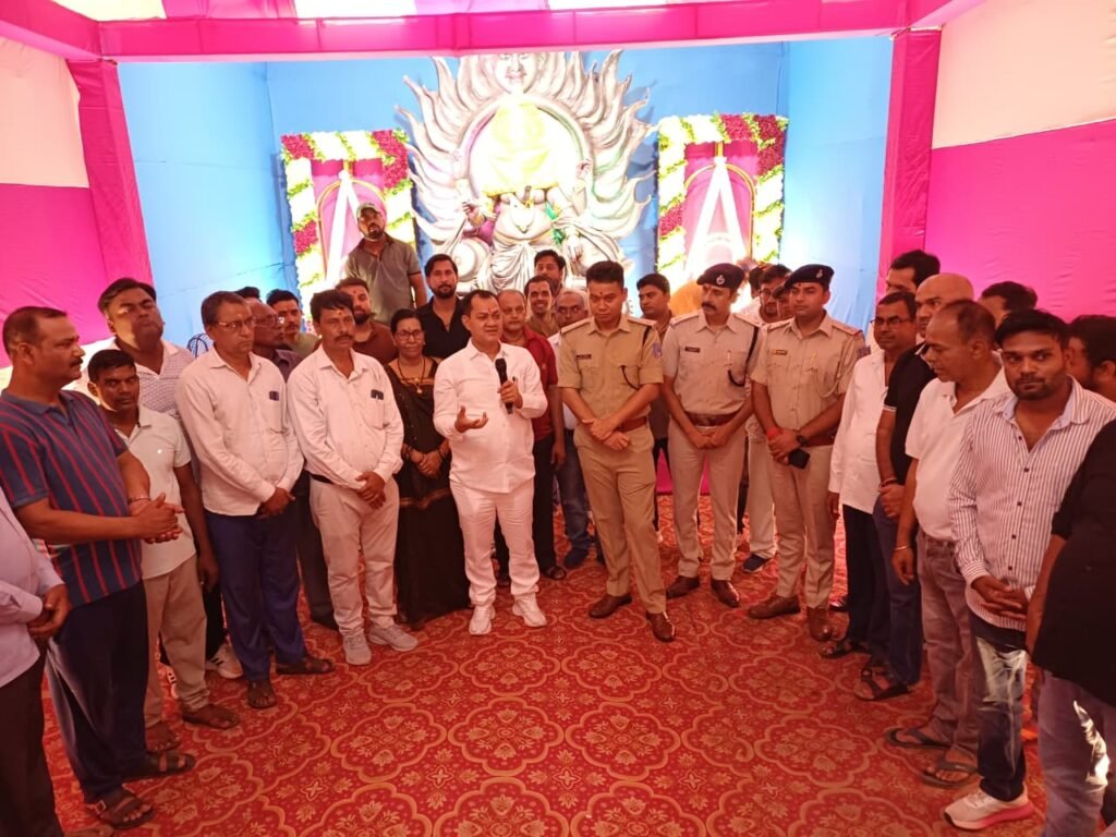आदित्यपुर गणेश पूजा पंडाल
