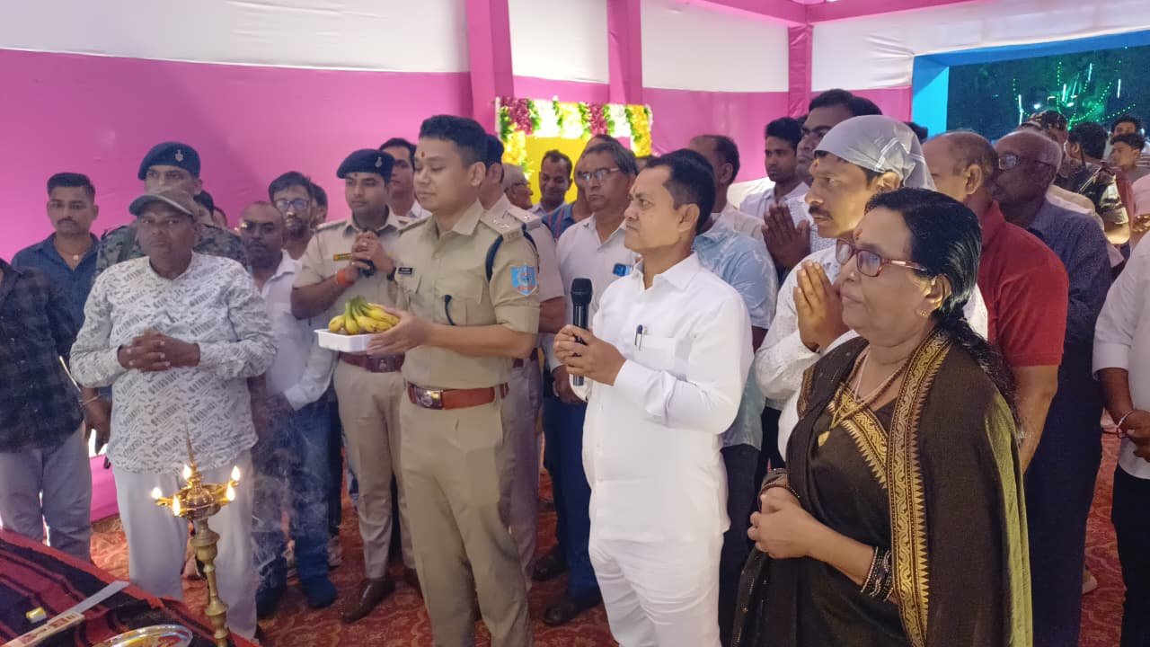 आदित्यपुर गणेश पूजा पंडाल